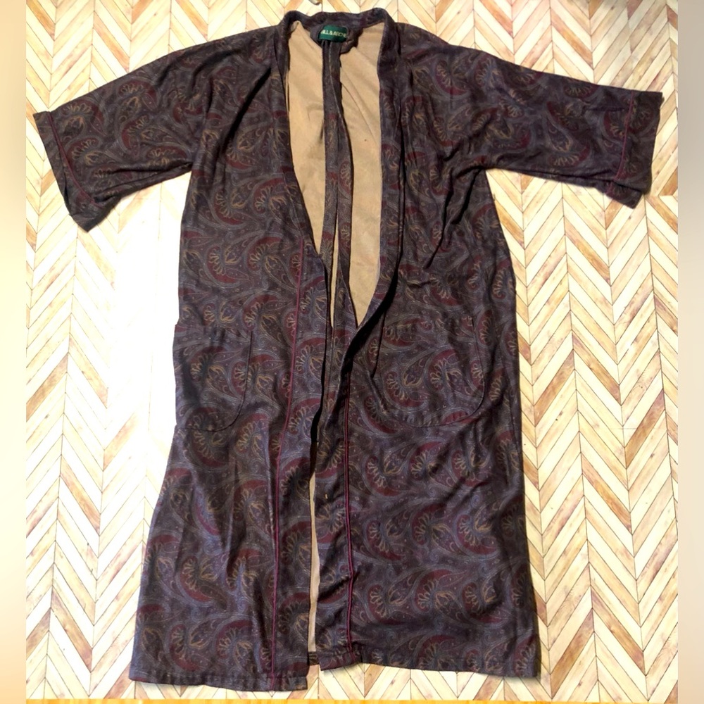 Hill & Archer Robe. Made in the USA. One Size. Waist Rope Included